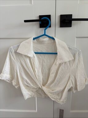 Missguided Cream Twist-Front Cropped Blouse